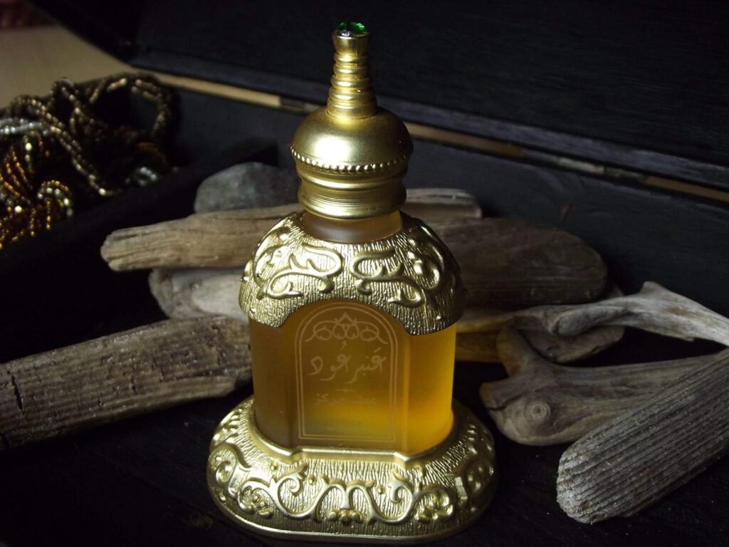 RASASI Attar Al Oudh Red Concentrated Perfume Oil (Attar) - 20 ML(0.67 oz) I Floral, Woods, Saffron, Musk, Oudh  Vanilla I